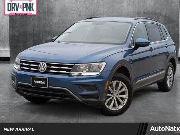 VOLKSWAGEN TIGUAN 2018 3VV3B7AX1JM105156 image