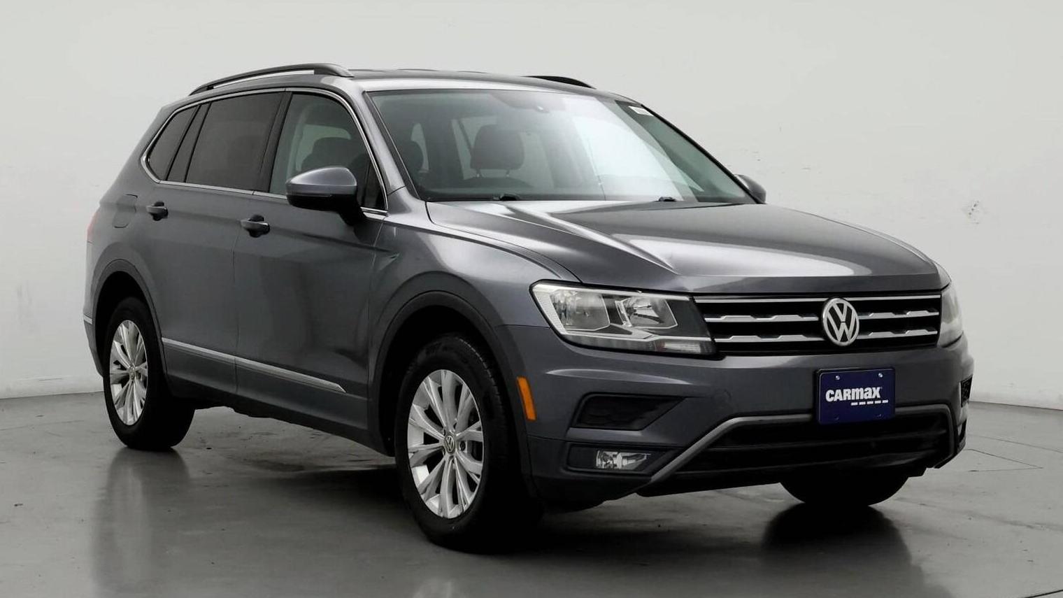 VOLKSWAGEN TIGUAN 2018 3VV3B7AX7JM033153 image