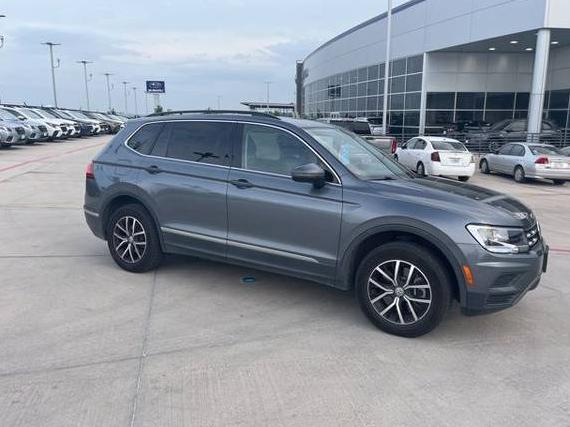 VOLKSWAGEN TIGUAN 2021 3VV3B7AX5MM081108 image