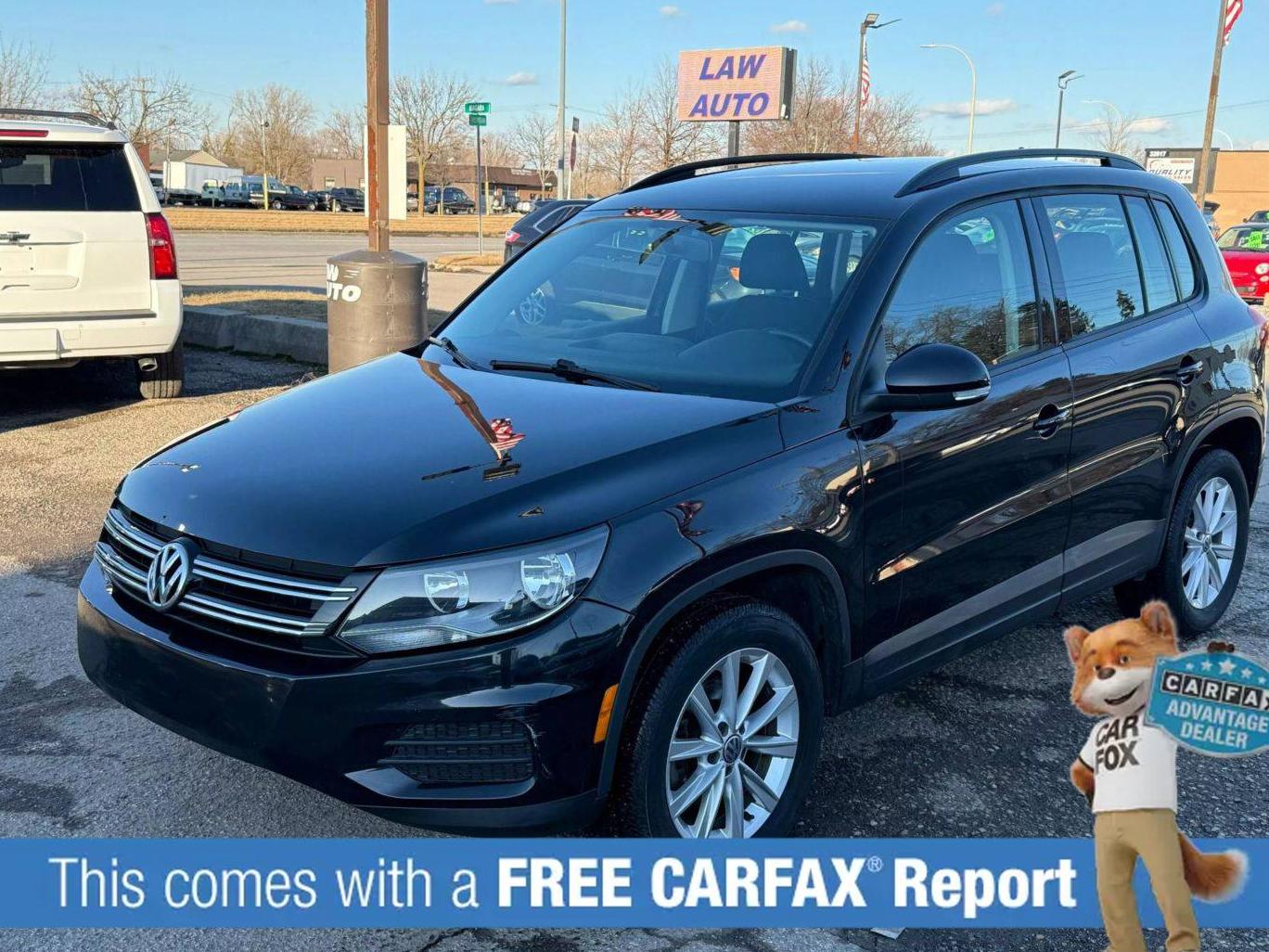 VOLKSWAGEN TIGUAN 2017 WVGBV7AX4HK043198 image