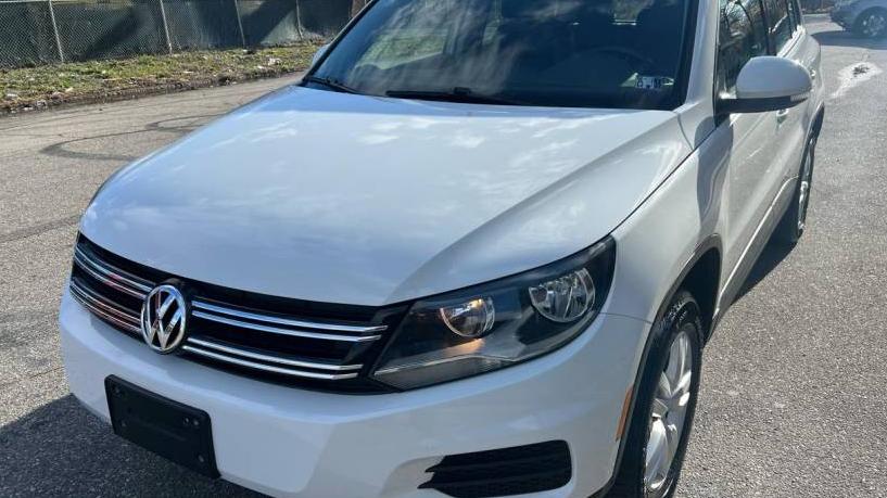 VOLKSWAGEN TIGUAN 2017 WVGBV7AX6HW511778 image