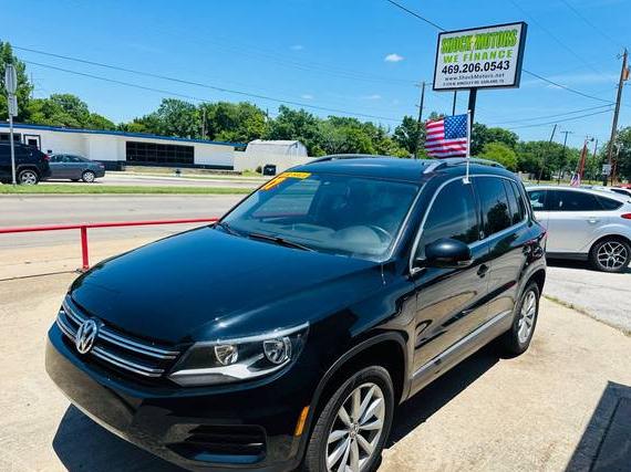 VOLKSWAGEN TIGUAN 2017 WVGSV7AX5HK011697 image