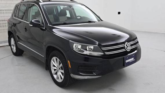 VOLKSWAGEN TIGUAN 2017 WVGSV7AX5HK012400 image