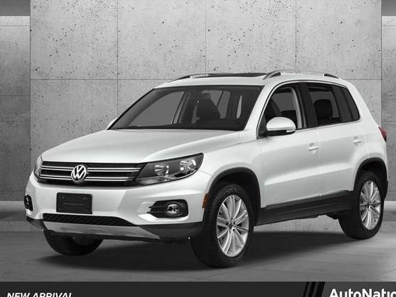 VOLKSWAGEN TIGUAN 2017 WVGBV7AX5HK039838 image