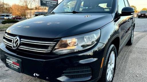 VOLKSWAGEN TIGUAN 2017 WVGAV7AX1HW508203 image