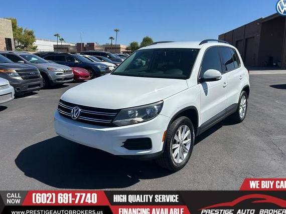 VOLKSWAGEN TIGUAN 2017 WVGAV7AX4HK052771 image