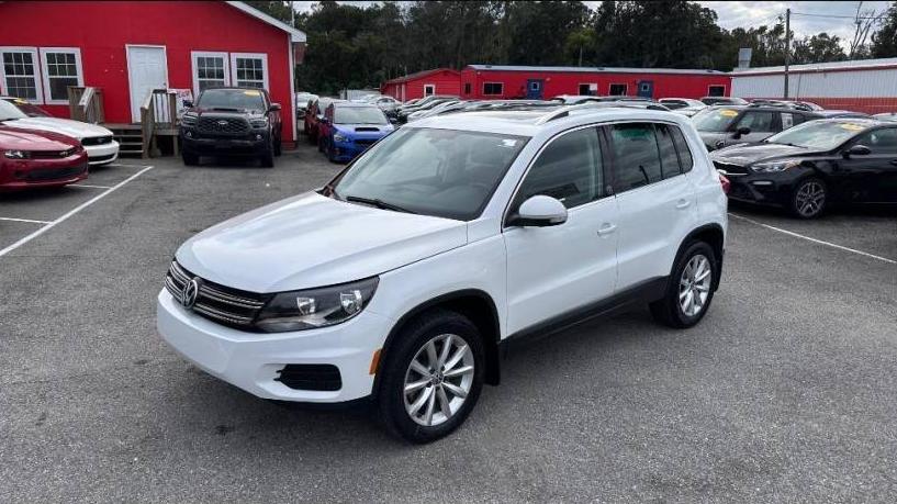 VOLKSWAGEN TIGUAN 2017 WVGSV7AX3HW511107 image