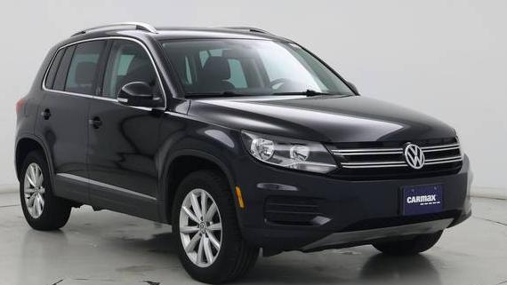 VOLKSWAGEN TIGUAN 2017 WVGSV7AX4HW500357 image