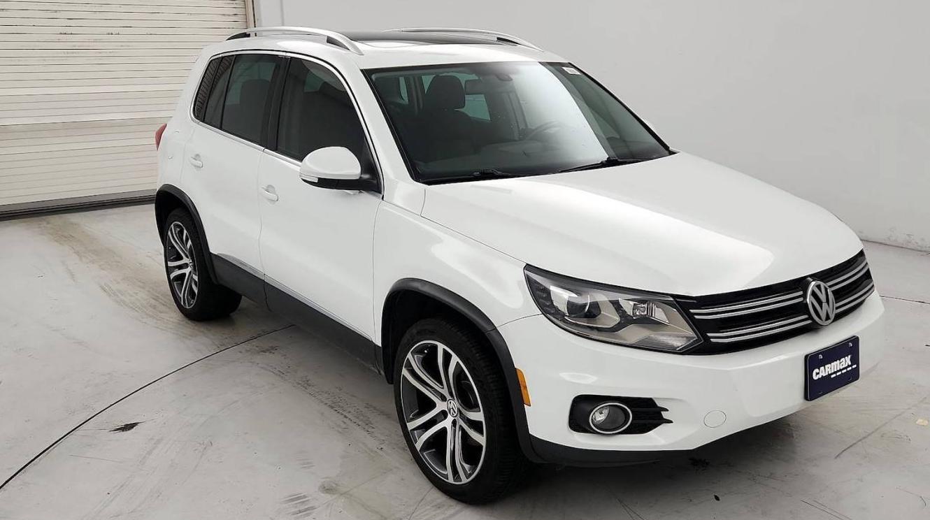 VOLKSWAGEN TIGUAN 2017 WVGVV7AX8HW511813 image