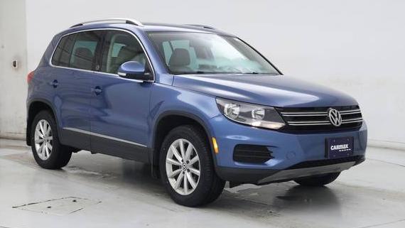 VOLKSWAGEN TIGUAN 2017 WVGSV7AX9HK011721 image