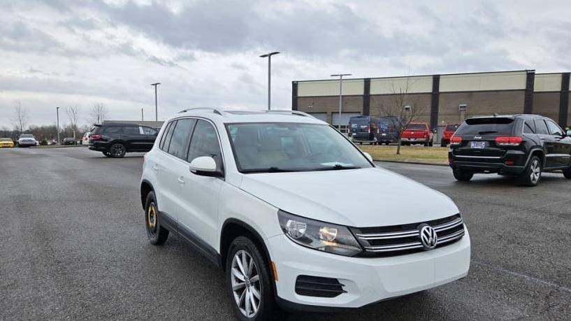 VOLKSWAGEN TIGUAN 2017 WVGRV7AXXHW508896 image