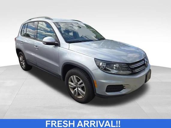 VOLKSWAGEN TIGUAN 2017 WVGBV7AX7HK000958 image