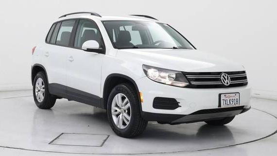 VOLKSWAGEN TIGUAN 2017 WVGAV7AX3HK028705 image