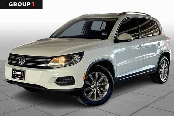 VOLKSWAGEN TIGUAN 2017 WVGAV7AX8HK044978 image