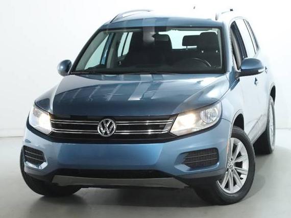 VOLKSWAGEN TIGUAN 2017 WVGBV7AX2HK052563 image