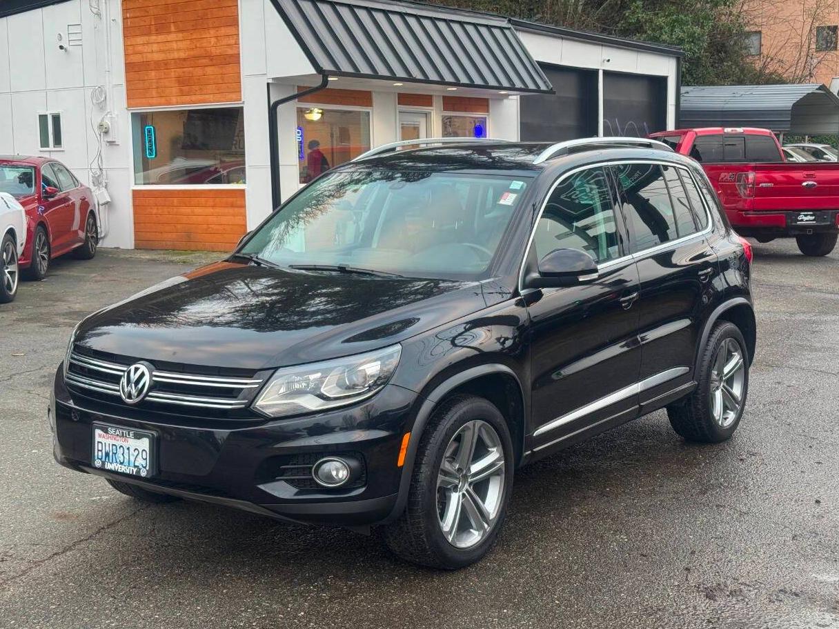 VOLKSWAGEN TIGUAN 2017 WVGUV7AX7HK020815 image