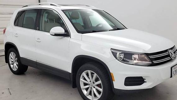 VOLKSWAGEN TIGUAN 2017 WVGSV7AX8HK029675 image