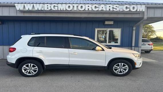 VOLKSWAGEN TIGUAN 2017 WVGBV7AX1HK013737 image