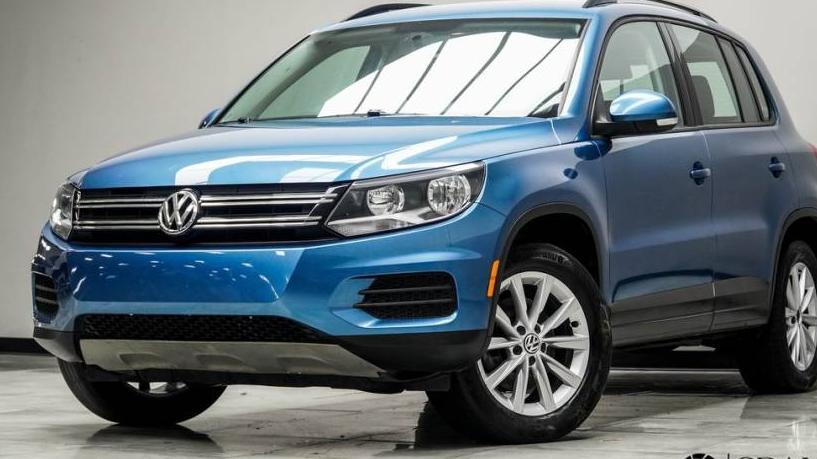 VOLKSWAGEN TIGUAN 2017 WVGAV7AX8HK051025 image