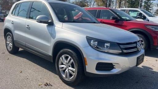 VOLKSWAGEN TIGUAN 2017 WVGAV7AX4HK017180 image