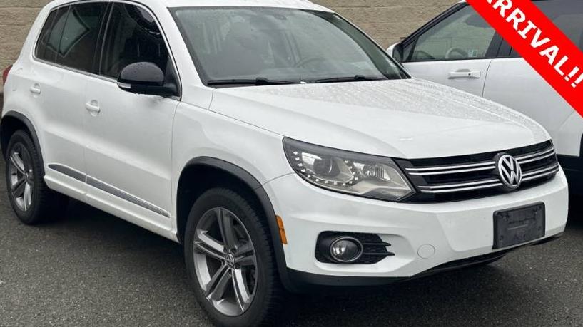 VOLKSWAGEN TIGUAN 2017 WVGUV7AX9HK009542 image