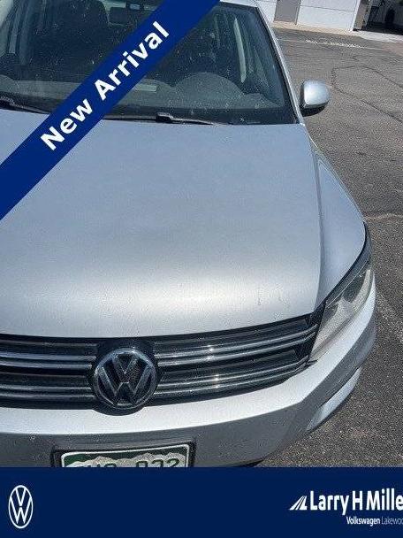 VOLKSWAGEN TIGUAN 2017 WVGSV7AX4HW501167 image