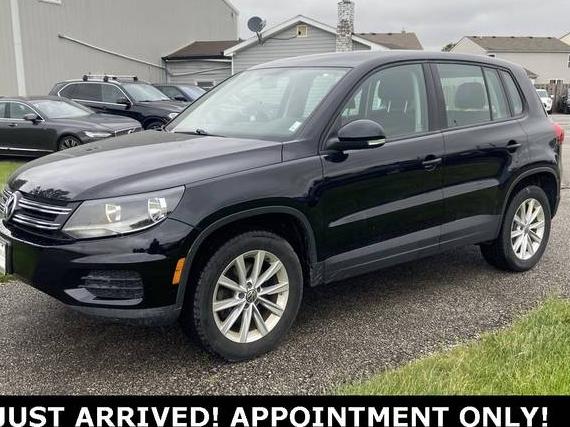 VOLKSWAGEN TIGUAN 2017 WVGBV7AX6HK052193 image