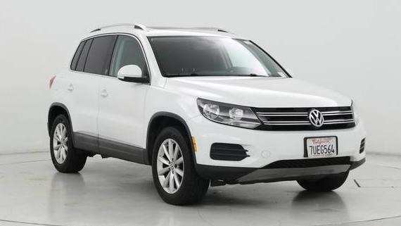 VOLKSWAGEN TIGUAN 2017 WVGRV7AX3HW504110 image