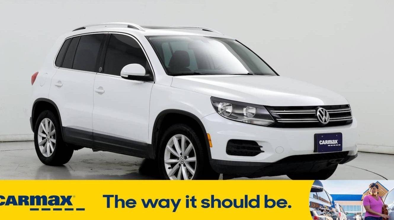 VOLKSWAGEN TIGUAN 2017 WVGRV7AX0HK019463 image