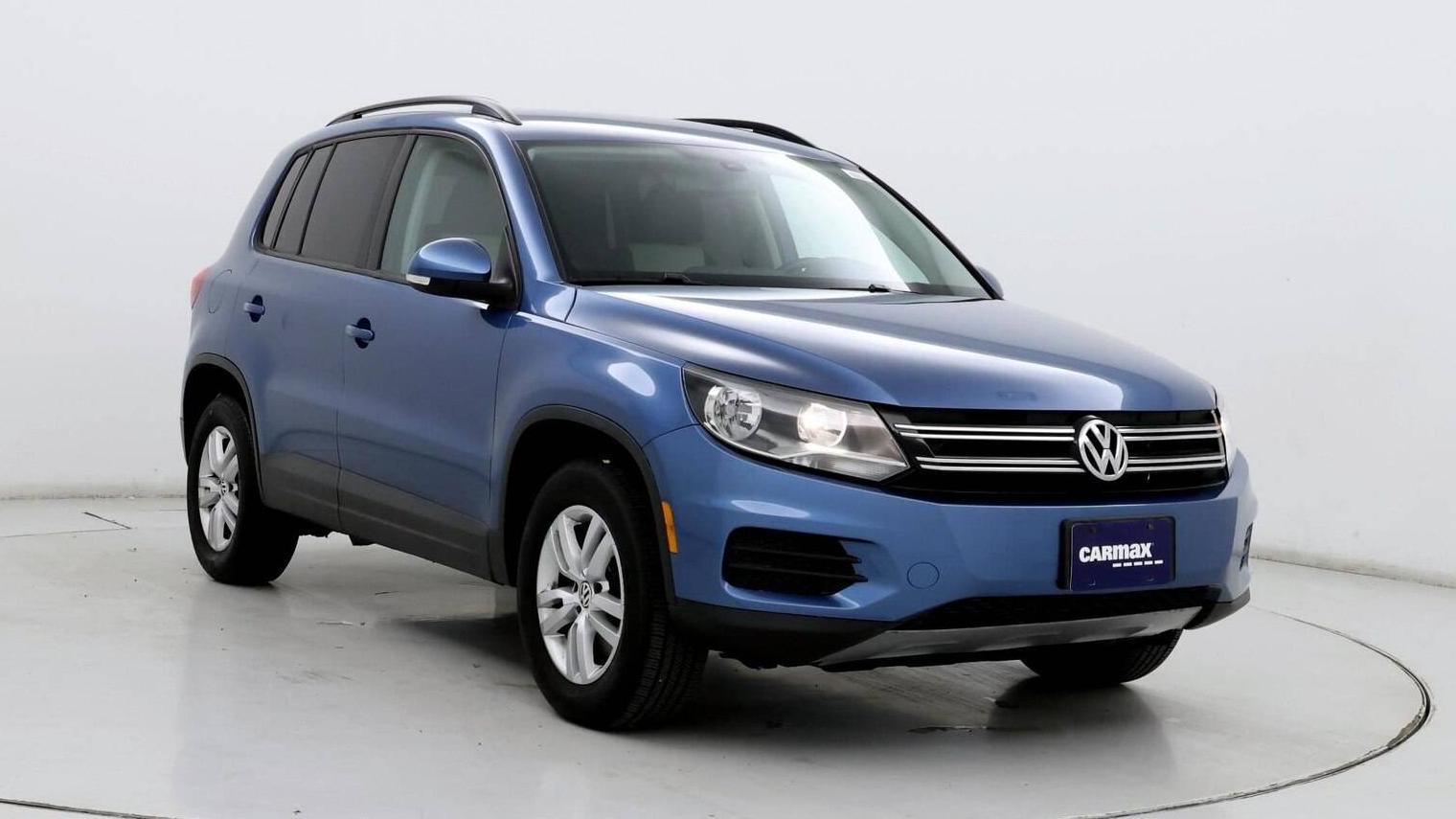 VOLKSWAGEN TIGUAN 2017 WVGBV7AX8HK005859 image