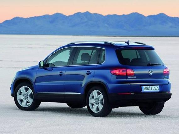 VOLKSWAGEN TIGUAN 2017 WVGSV7AX5HK020822 image