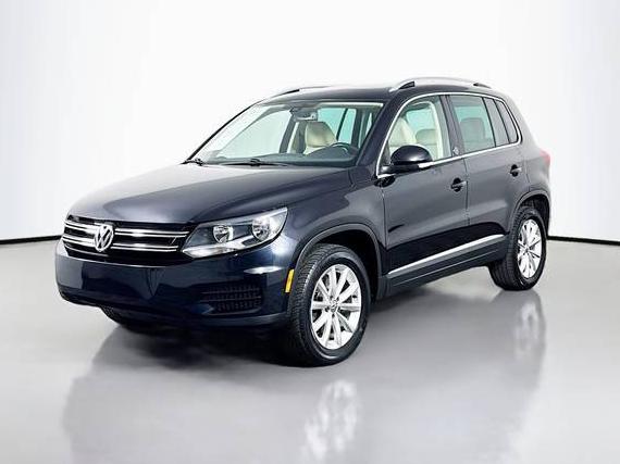 VOLKSWAGEN TIGUAN 2017 WVGRV7AX3HK003063 image