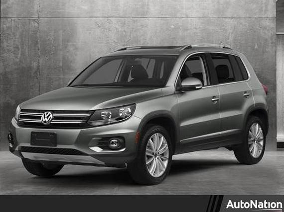 VOLKSWAGEN TIGUAN 2017 WVGAV7AX7HK043627 image