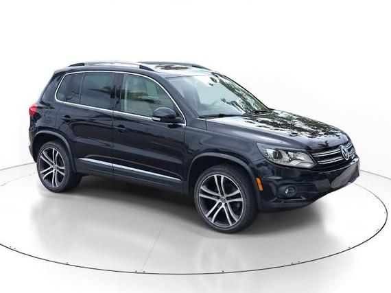 VOLKSWAGEN TIGUAN 2017 WVGVV7AX2HK027031 image