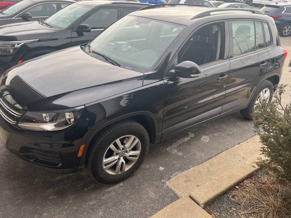 VOLKSWAGEN TIGUAN 2017 WVGBV7AX8HK028641 image