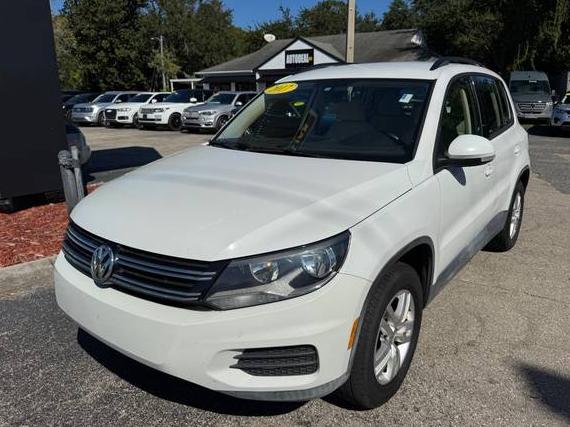 VOLKSWAGEN TIGUAN 2017 WVGAV7AX1HK028525 image