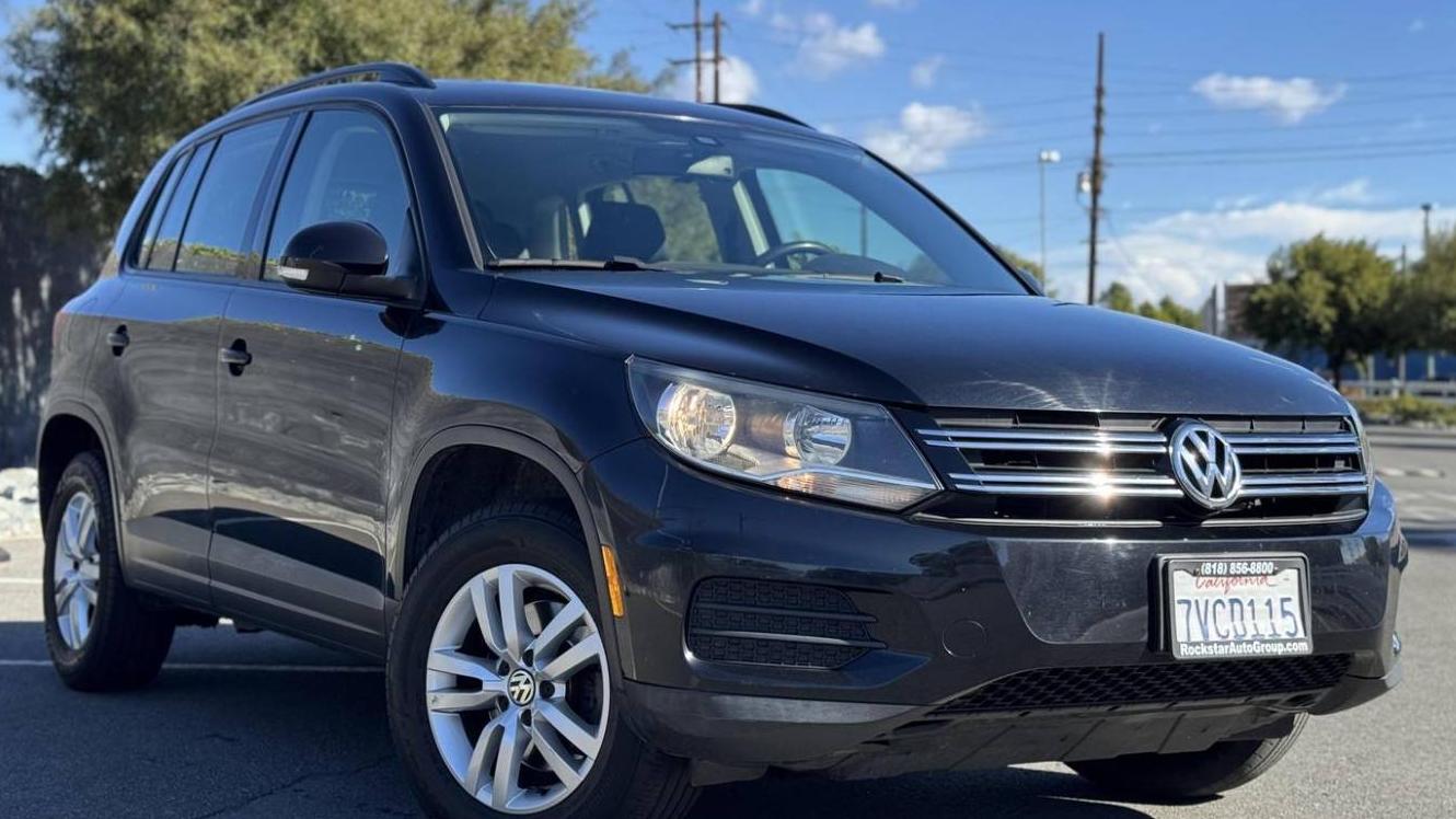 VOLKSWAGEN TIGUAN 2017 WVGAV7AX6HW505118 image