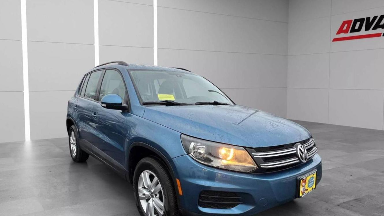 VOLKSWAGEN TIGUAN 2017 WVGBV7AX4HK009567 image