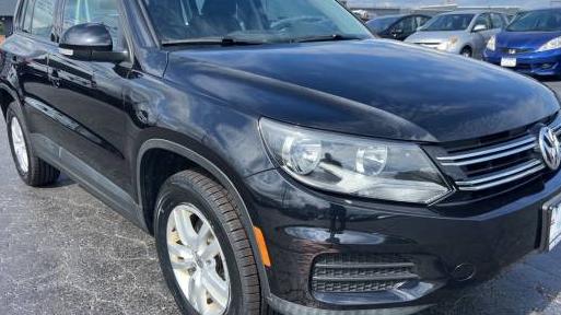 VOLKSWAGEN TIGUAN 2017 WVGBV7AX9HK012142 image