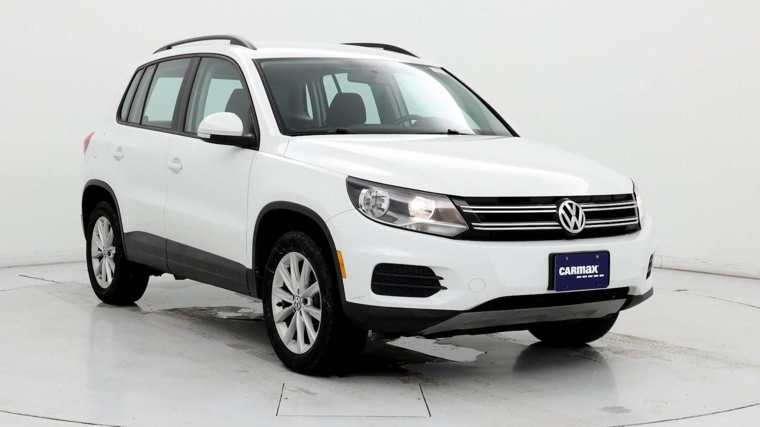 VOLKSWAGEN TIGUAN 2017 WVGAV7AX7HK046723 image