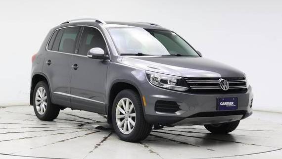 VOLKSWAGEN TIGUAN 2017 WVGSV7AX6HK036785 image
