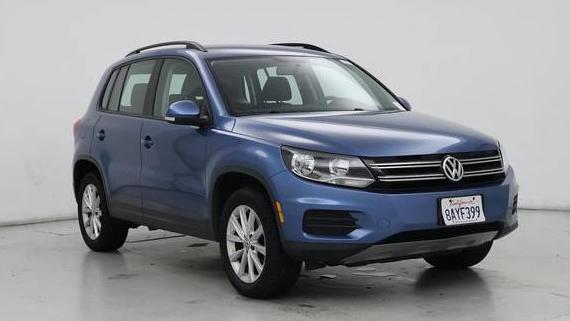 VOLKSWAGEN TIGUAN 2017 WVGAV7AX4HK042144 image