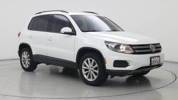 VOLKSWAGEN TIGUAN 2017 WVGBV7AX6HK043154 image
