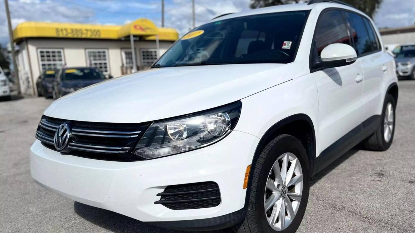VOLKSWAGEN TIGUAN 2017 WVGAV7AX3HK051871 image