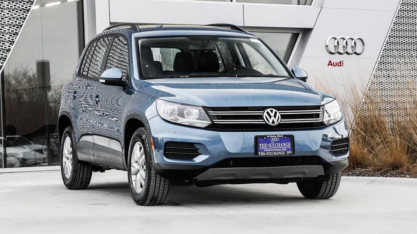 VOLKSWAGEN TIGUAN 2017 WVGBV7AX3HW512371 image