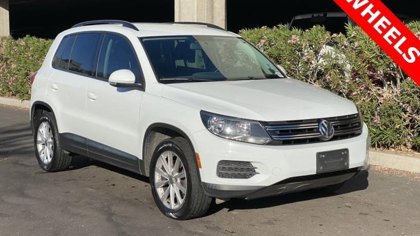 VOLKSWAGEN TIGUAN 2017 WVGAV7AX1HK043820 image