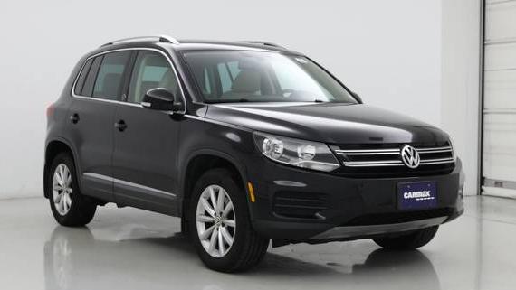 VOLKSWAGEN TIGUAN 2017 WVGSV7AX6HW512610 image