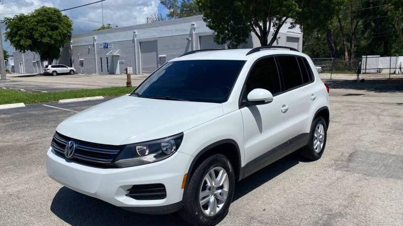 VOLKSWAGEN TIGUAN 2017 WVGAV7AX2HK030803 image