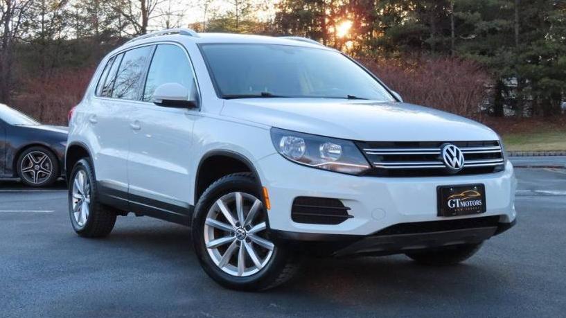 VOLKSWAGEN TIGUAN 2017 WVGSV7AX7HK005089 image