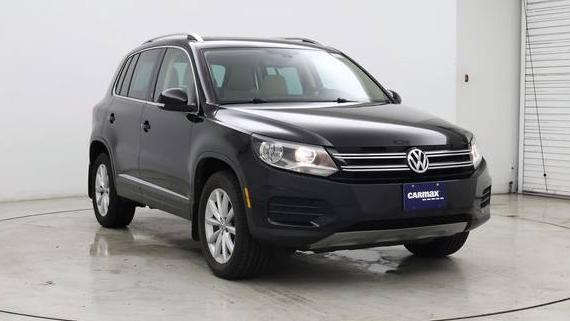 VOLKSWAGEN TIGUAN 2017 WVGSV7AX4HK006653 image
